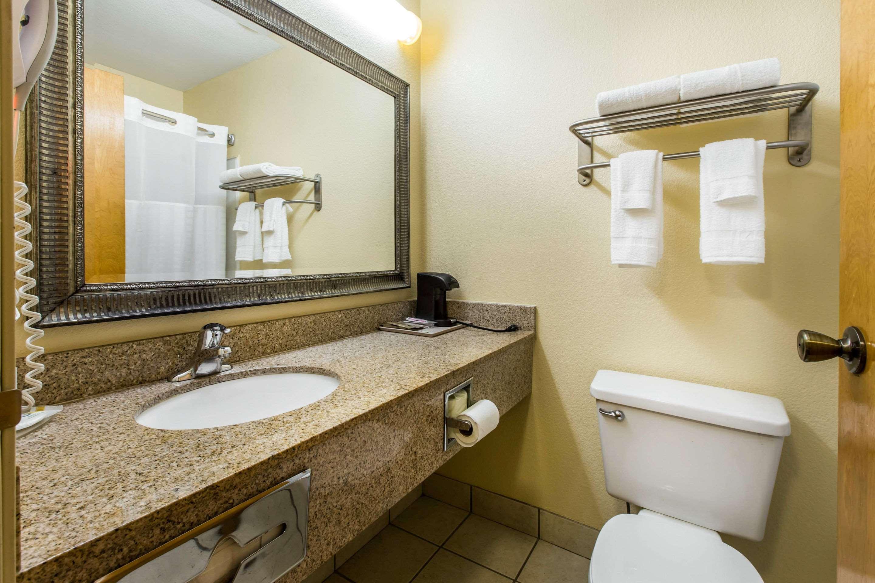 Quality Inn West Of Asheville Κάντον Εξωτερικό φωτογραφία